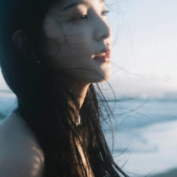 雨中的恋人们